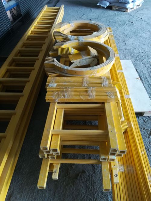 مقاومت در برابر خوردگی نردبان قفل شده FRP